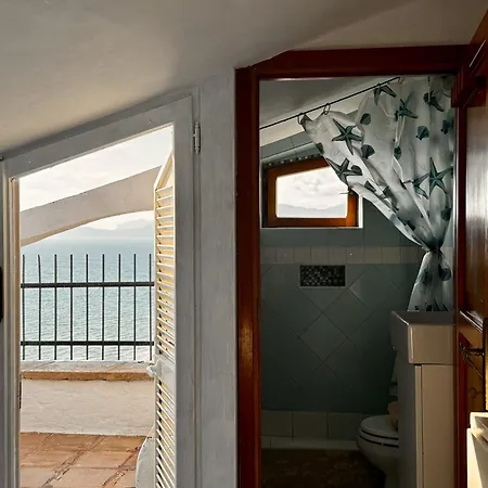 Residenza Storica Sul Mare - Holidaycasa Francesco Apartment Sperlonga